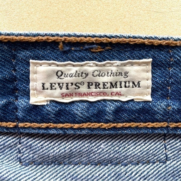 Levi’s 501 Button-fly High Rise Denim Jean Cutoff Shorts - 30" - Picture 5 of 11